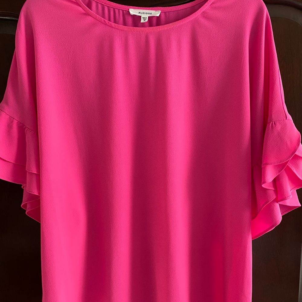 Ruffle sleeve blouse